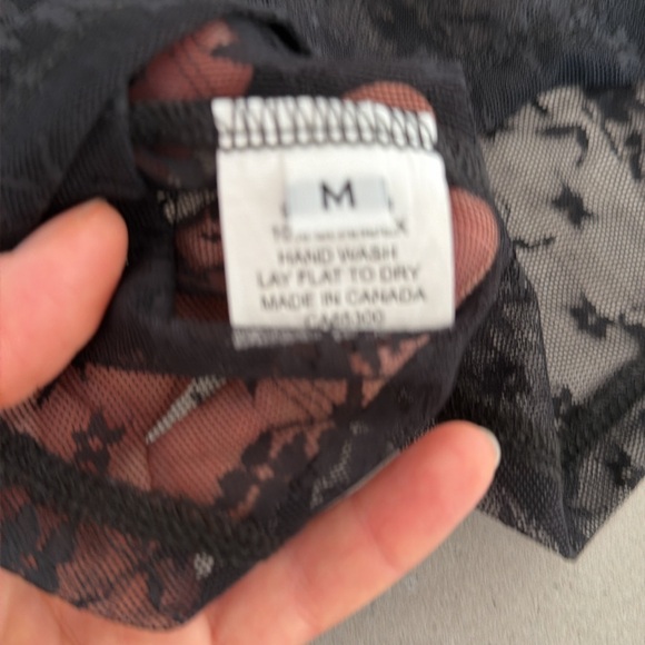 A Bronze Age Melrose stretch lace top - Picture 5 of 6